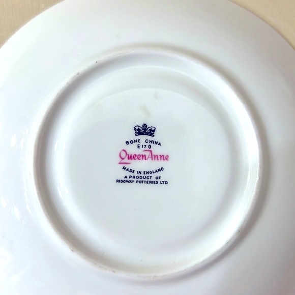 Burgundy Rose Tea Cup and Saucer Queen Anne Ridgway Potteries Tea Set E1216 - Picture 3 of 5